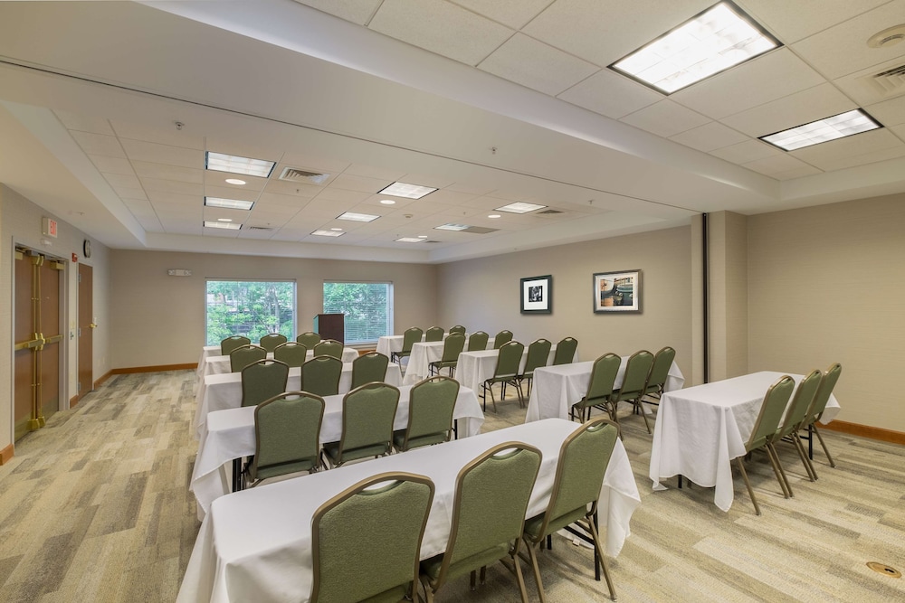 Hampton Inn Waterville - photo 53