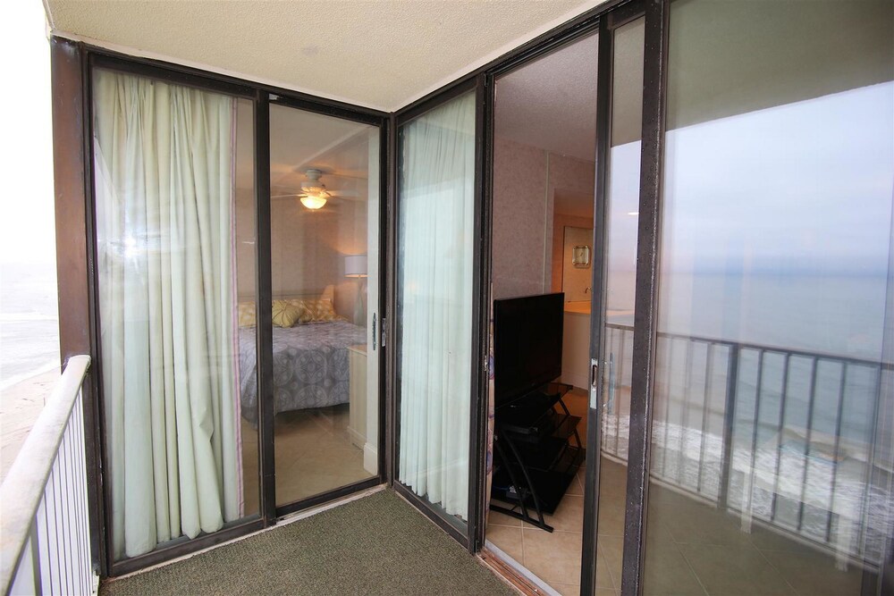 Sands Beach Club #815 Ocean Front - photo 24