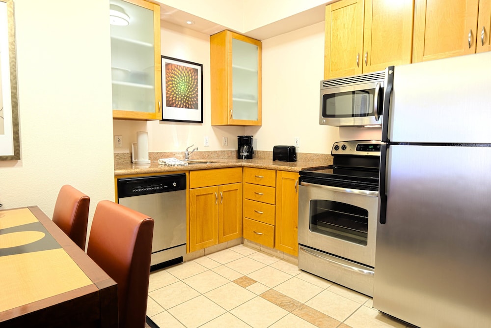 Residence Inn Marriott Airport - photo 10