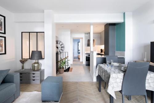 Loft 52m Parking a 15 Min de Paris Centre — hotel in Les Lilas
