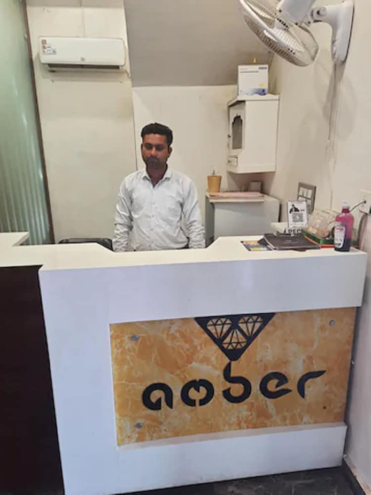 Hotel Amber — hotel in Thanesar