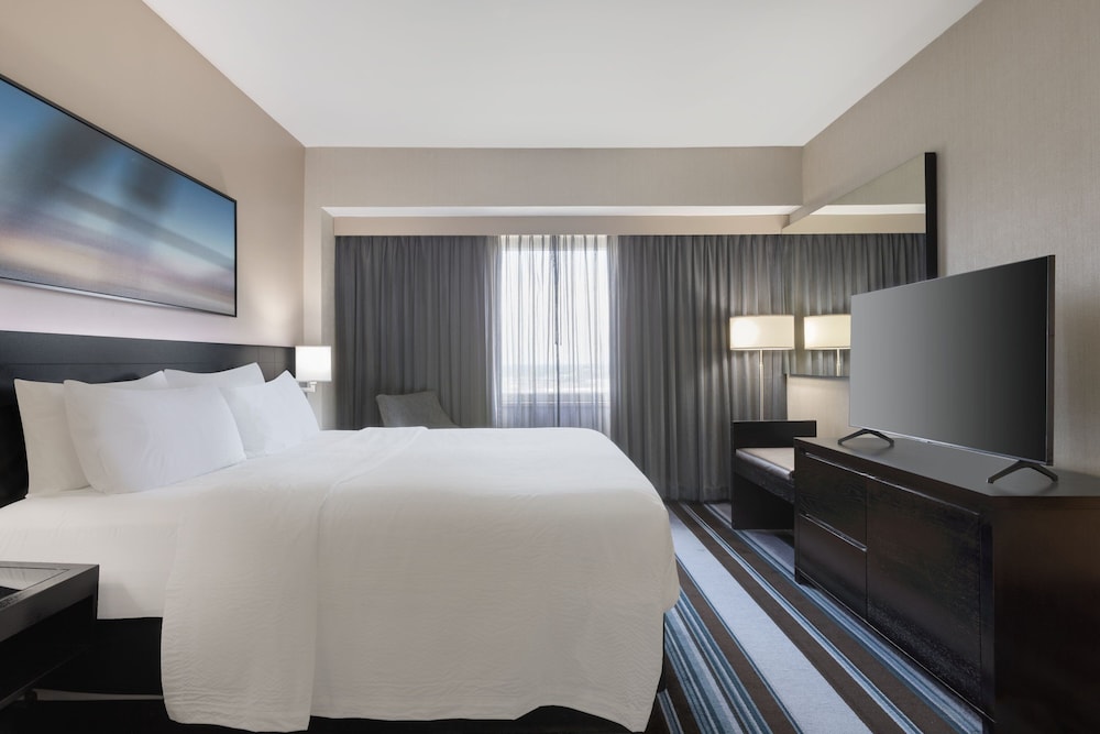 Courtyard by Marriott New York JFK Airport - photo 8