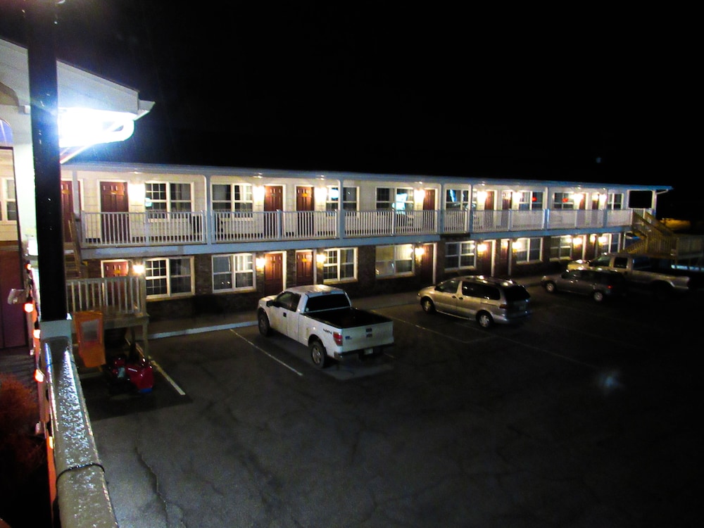 Brewer Motor Inn - carbon neutral hotel in Brewer