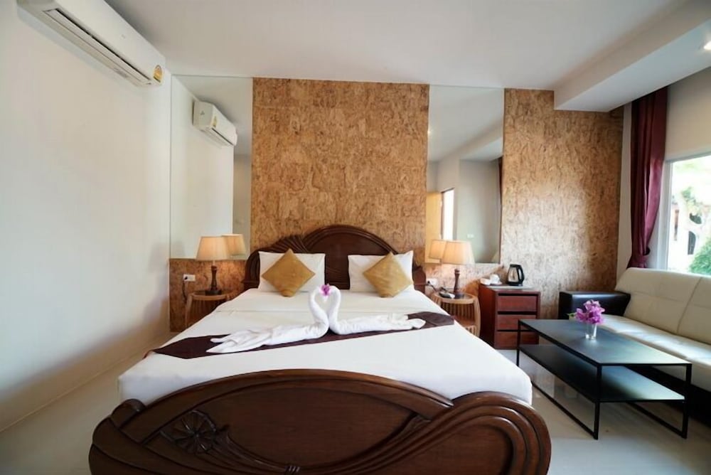 Bangrak Samui Beach Resort - last minute hotel in Koh Samui