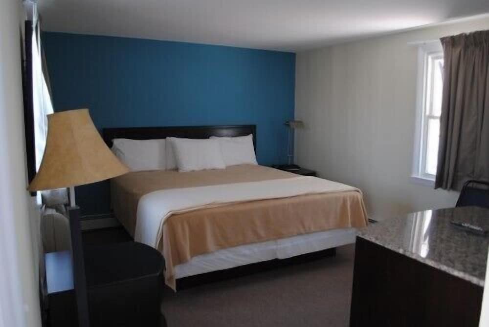 Shore Point Motel - photo 21