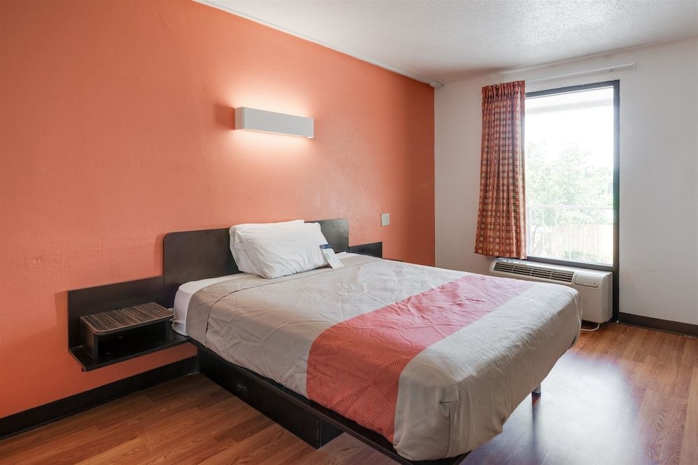 Motel 6 High Point - photo 16
