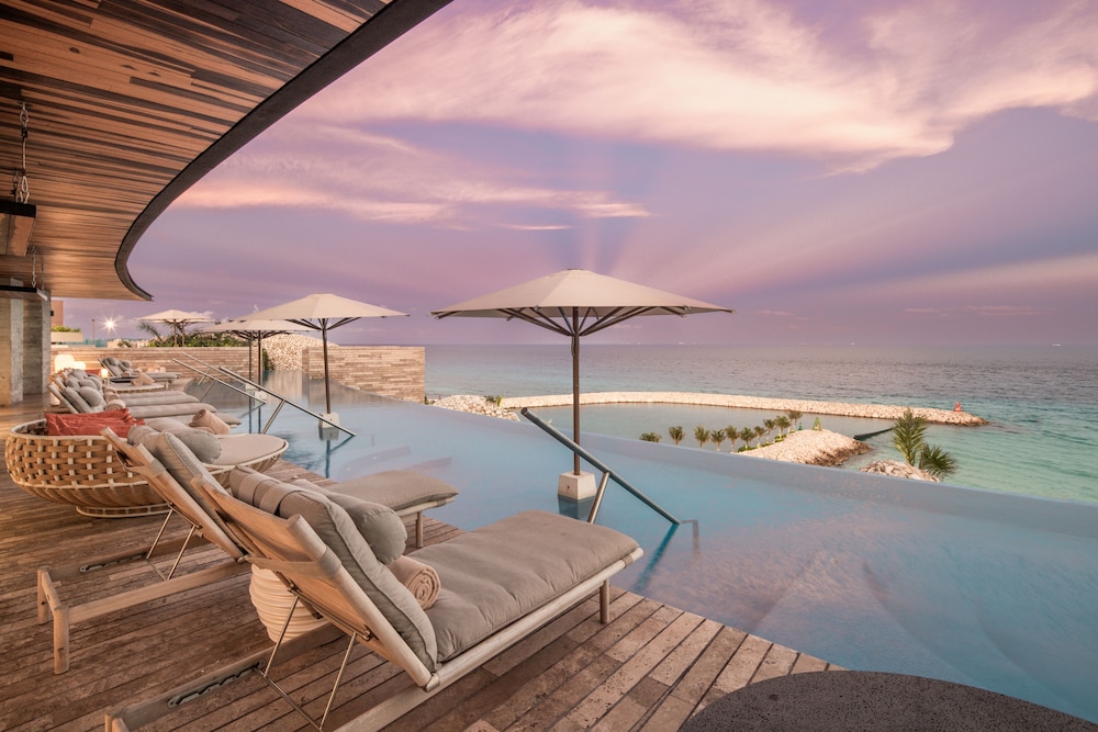Rooftop pool