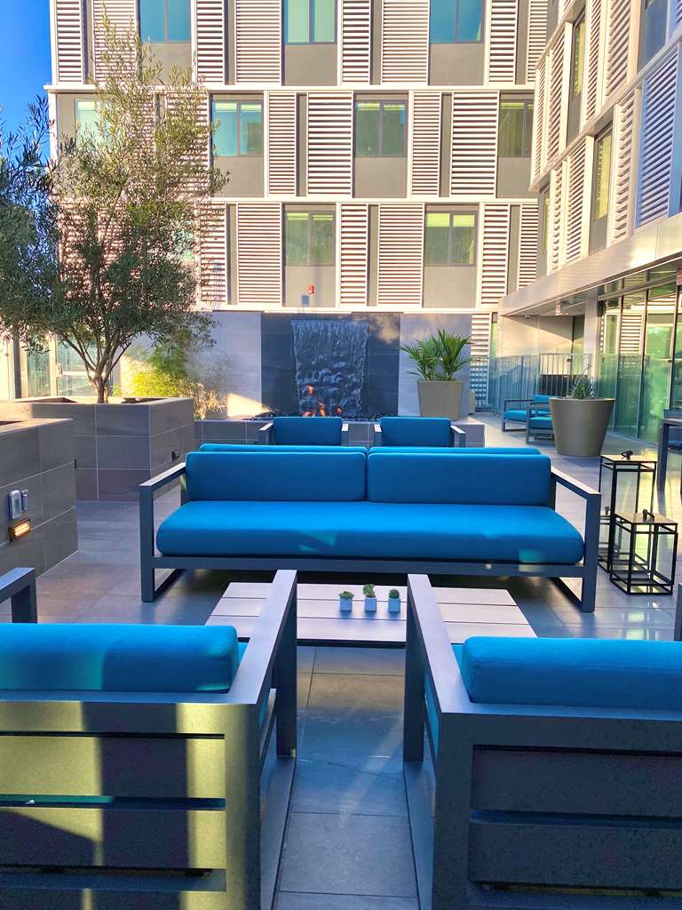 Hotel Mariposa Los Angeles - photo 2