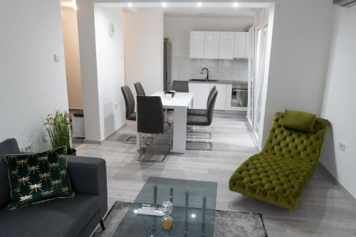 Apartman Skrinjar — 4-Star Luxury Hotel in Slavonski Brod, Croatia