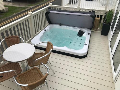 Hot Tub Accommodation North Wales Caravan in Rhyl, United Kingdom