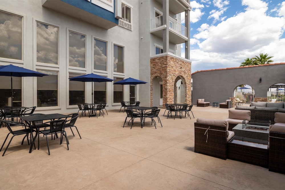 Hampton Inn & Suites by Hilton Mesquite - photo 47
