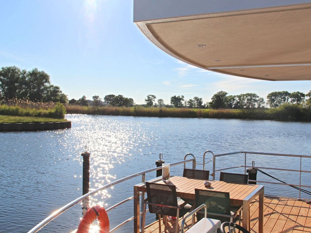 Hausboot in Ueckermuende in Ueckermuende, Germany