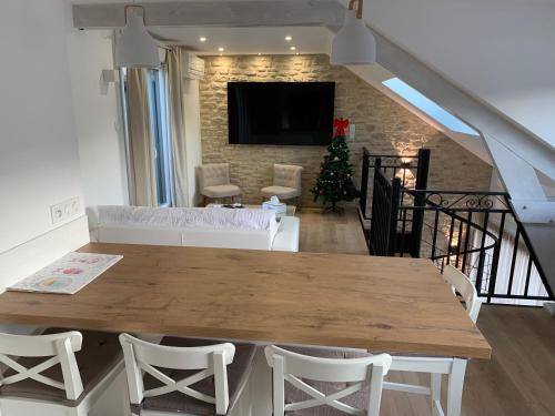 Duplex vieux marché quartier historique wifi parking — 4-Star Luxury Hotel in Rouen, France
