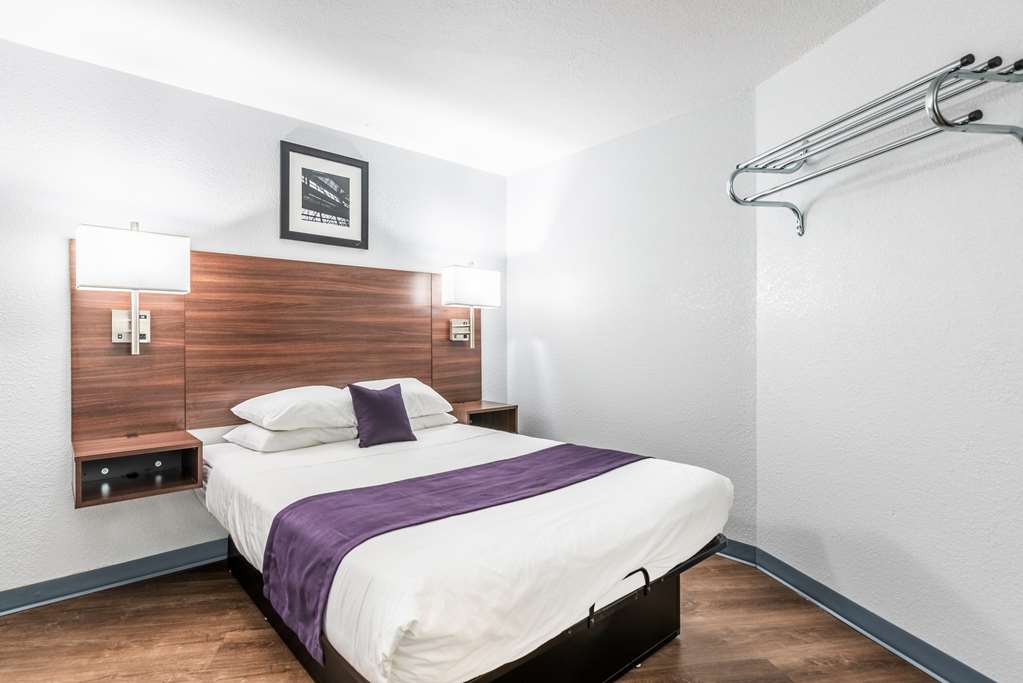Americas Best Value Inn Searcy - photo 7