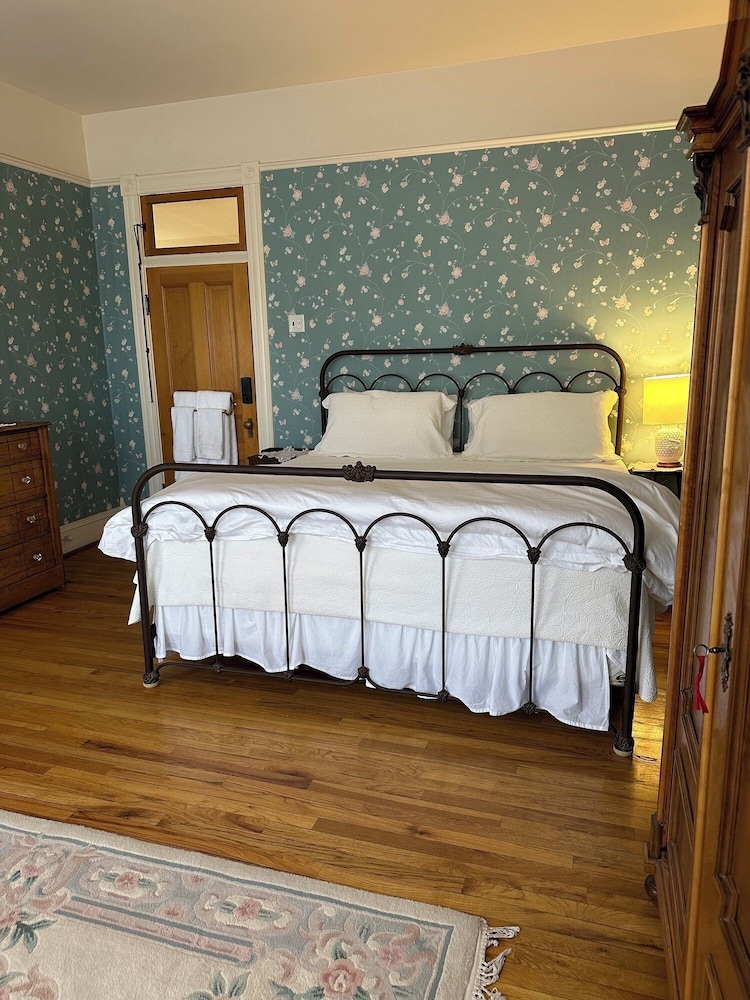 Gable House Bed and Breakfast Inn - photo 26