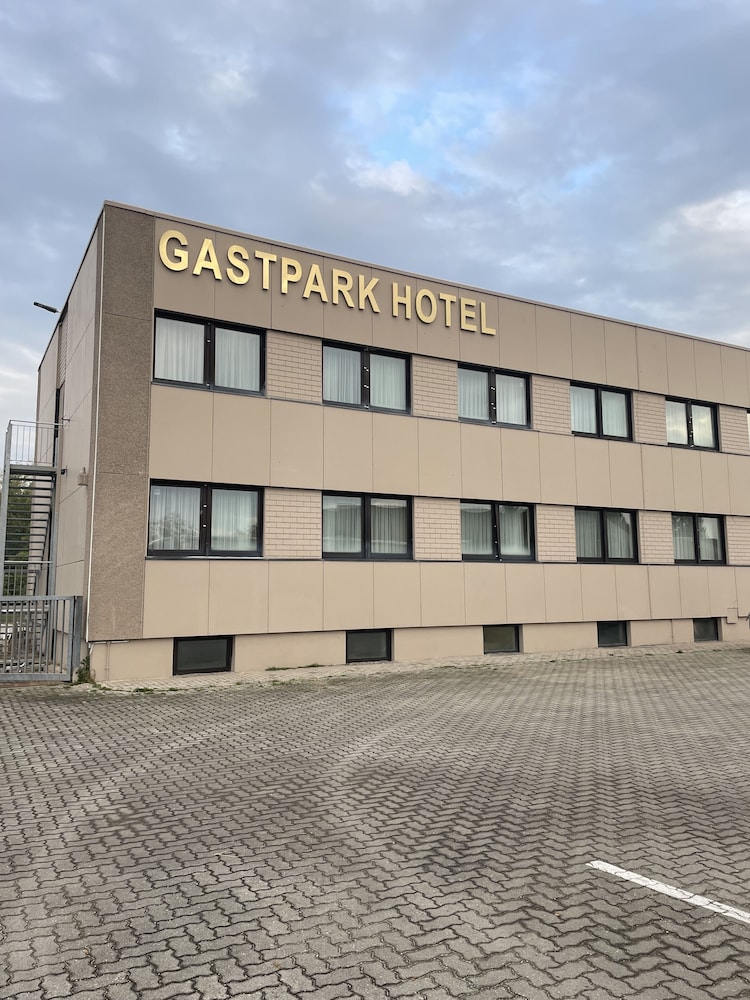 Gastpark Hotel — Manching