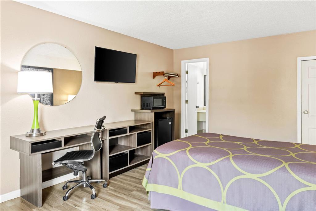 Super 8 by Wyndham Brownsburg - photo 23