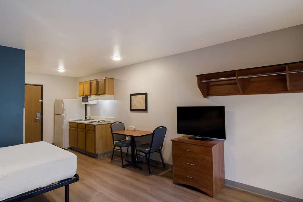 WoodSpring Suites Jacksonville East 295 Cruise Port - photo 11