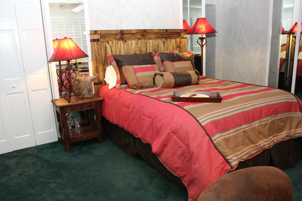 Adobe Village Inn - photo 6