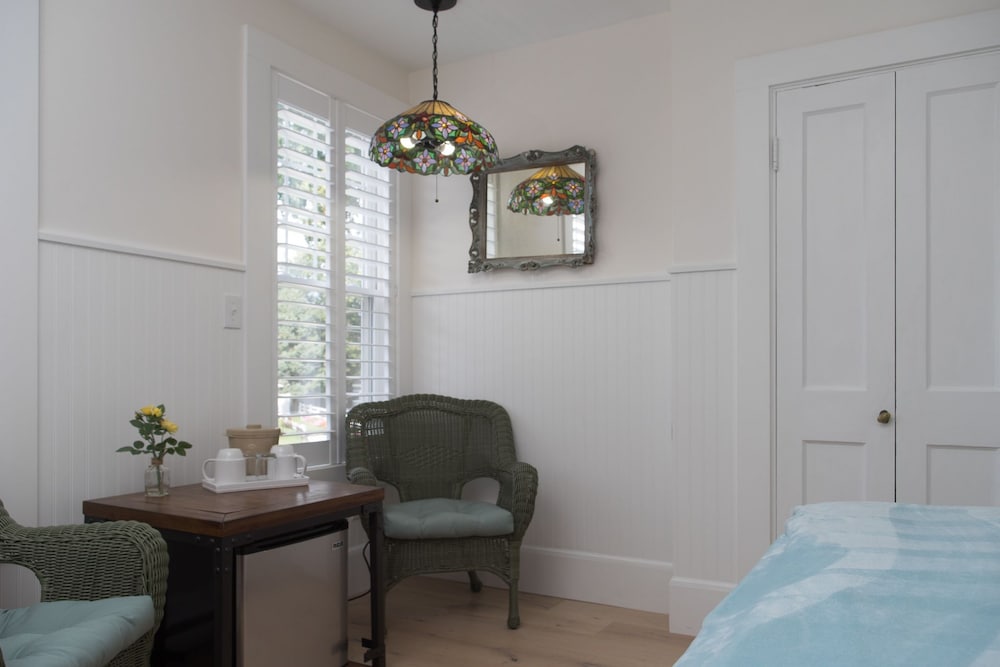 Marginal Way House Hotel - photo 22