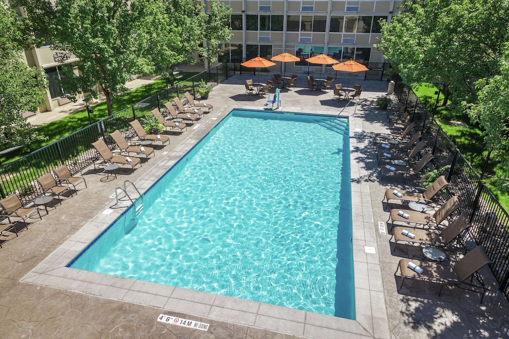 DoubleTree by Hilton Denver Central Park - photo 31
