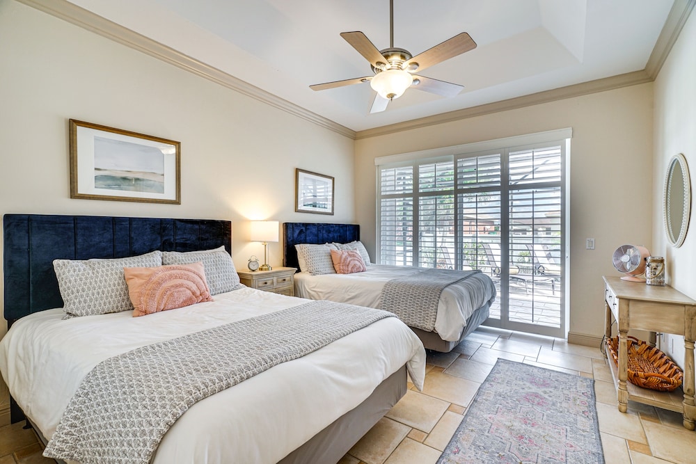 Spacious Oasis w Lagoon Pool & Spa in Cape Coral - photo 8