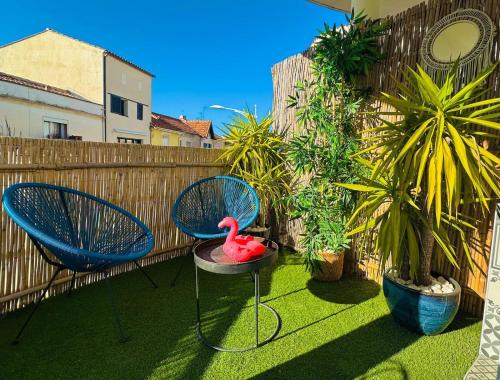 Suites Aronas hébergements climatisés rive droite plein centre ville in Le Grau-Du-Roi, France