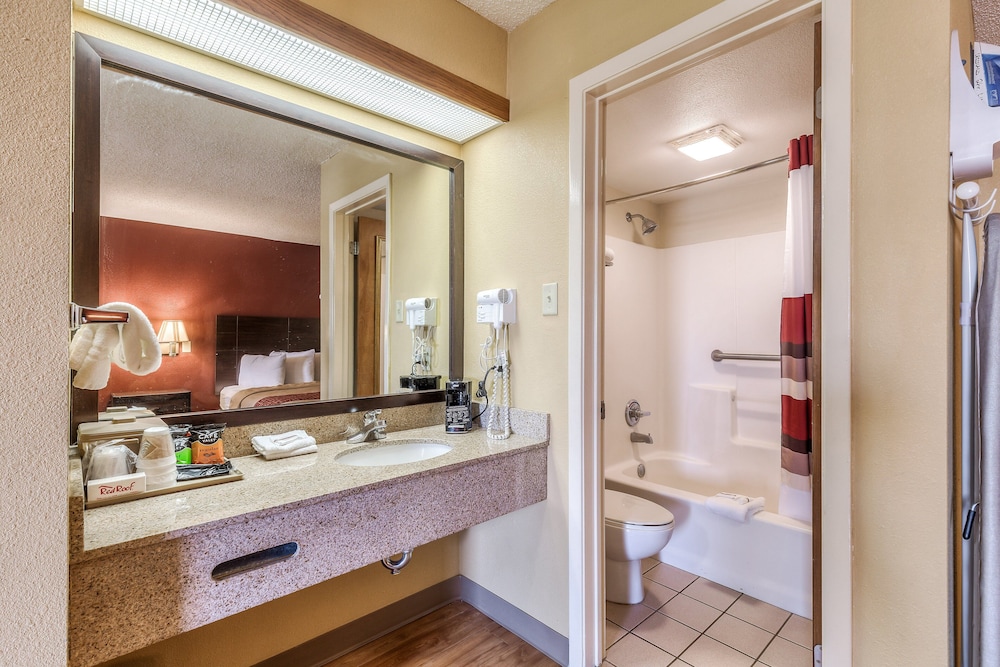 Red Roof Inn Amarillo West - photo 32