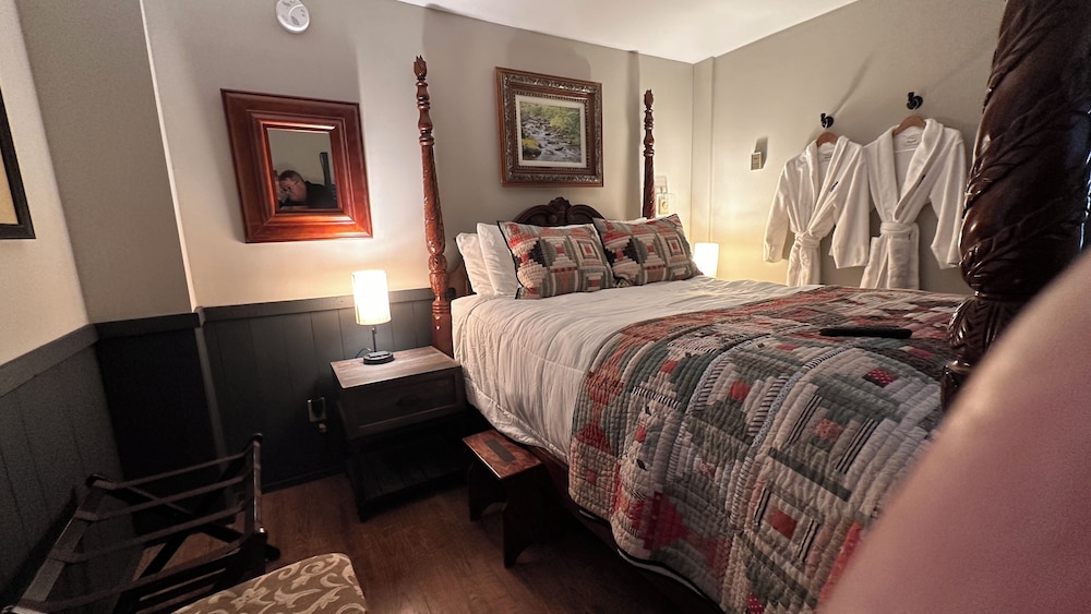 Phineas Swann Inn & Spa - photo 80