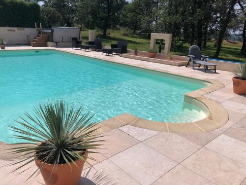 Domaine Sarromas - carbon neutral hotel in Frejairolles