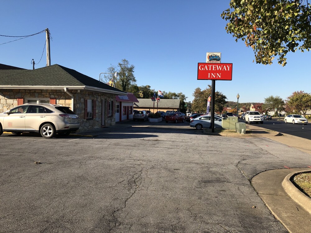 Front Royal Motel - photo 9