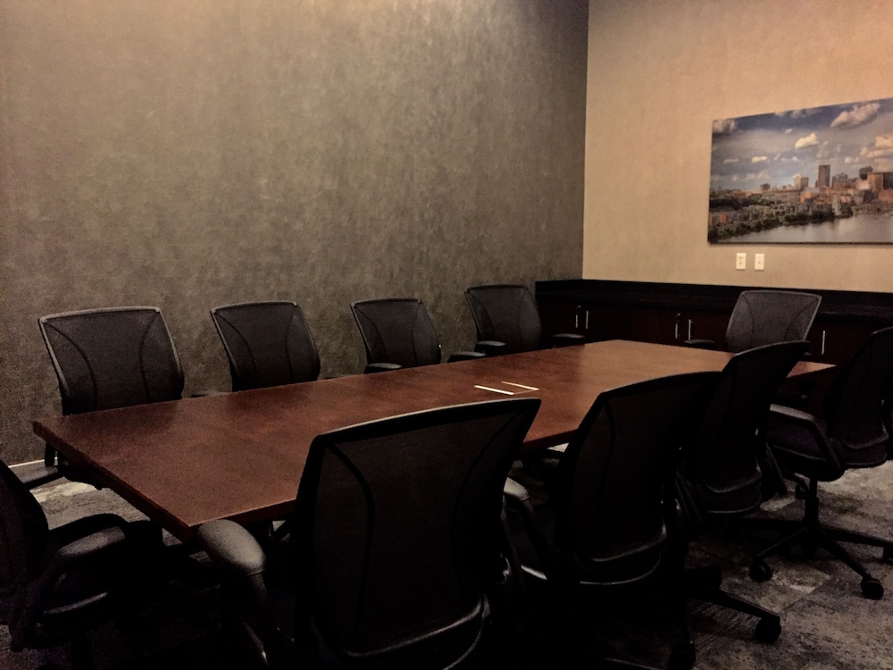 Hampton Inn & Suites Downtown St. Paul - photo 68