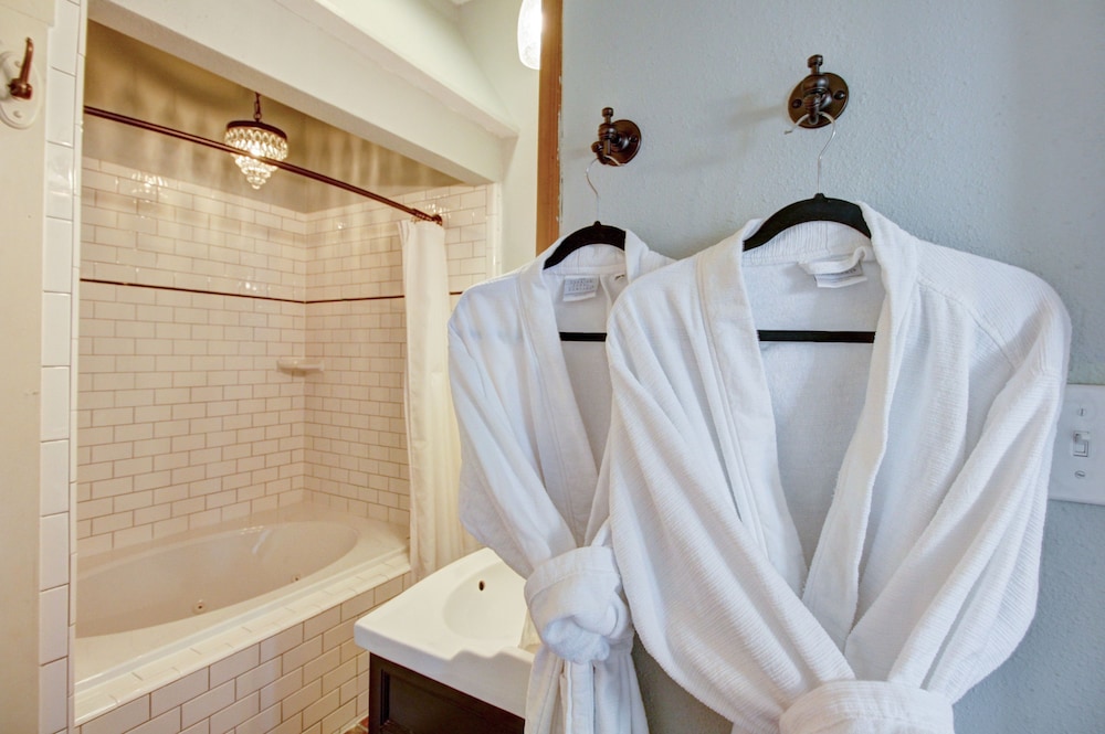 Inn on the Riverwalk - photo 54