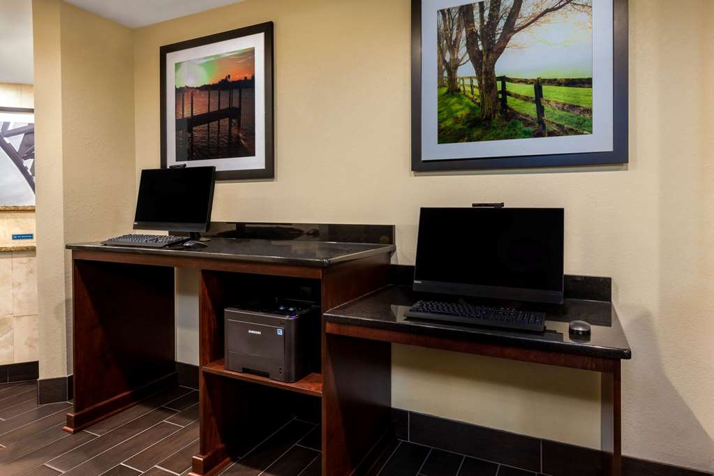 La Quinta Inn by Wyndham Sandusky near Cedar Point - photo 46