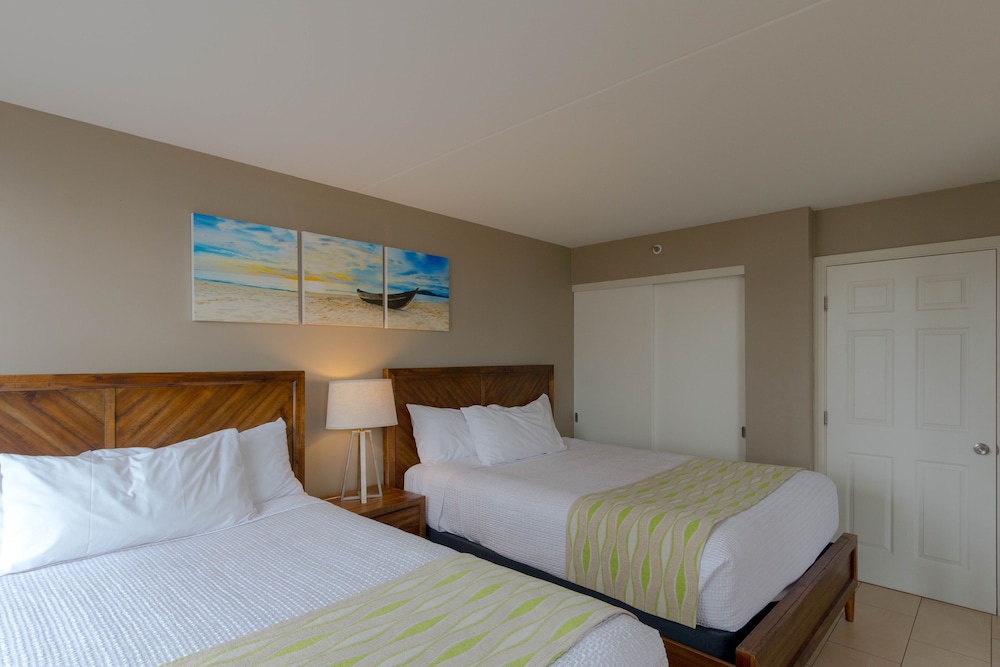 Waikiki Banyan High Level Condo with Private Lanai by Koko Resort Vacation Rentals - photo 12