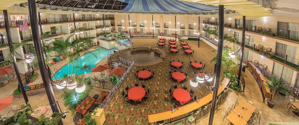 Holiday Inn Des Moines Airport Conf Center by IHG - photo 30