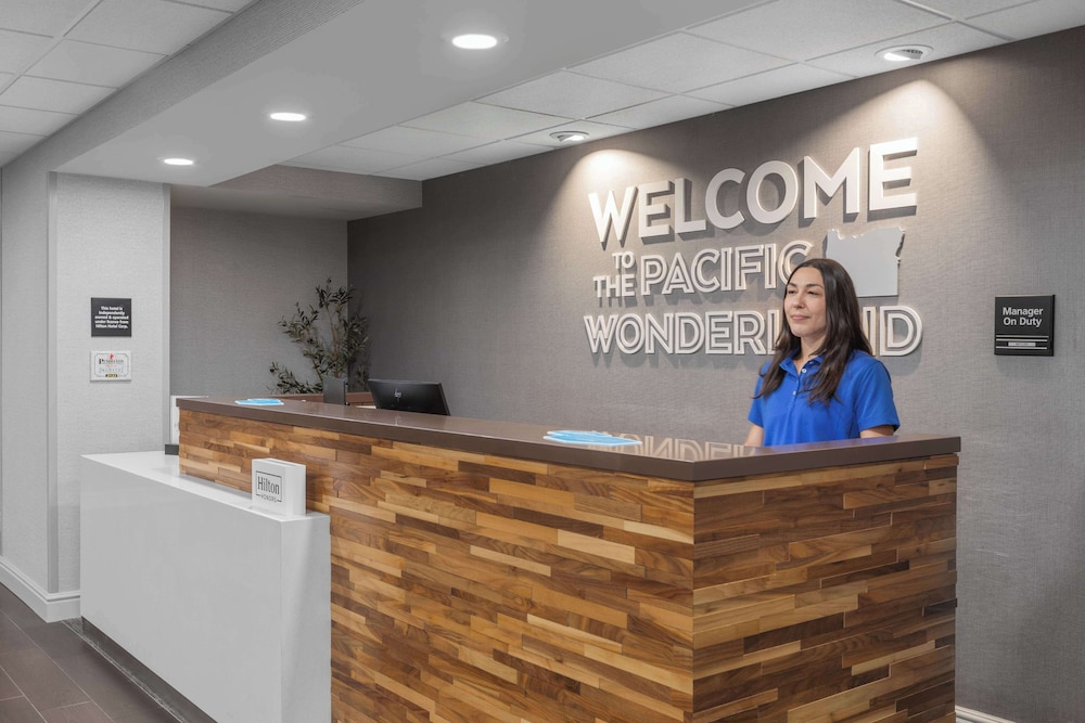 Hampton Inn Pendleton - photo 2