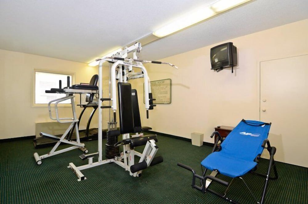 Motel 6 Sandersville GA - photo 43