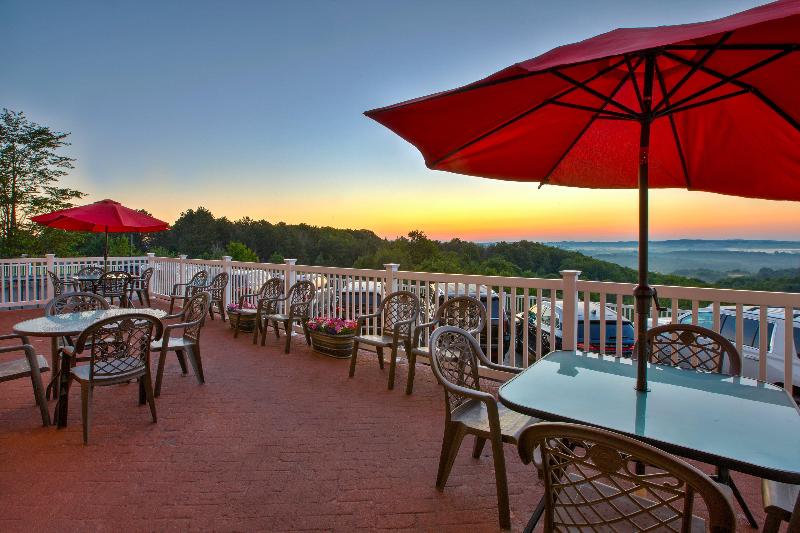 Holiday Inn Express & Suites Petoskey by IHG - photo 8