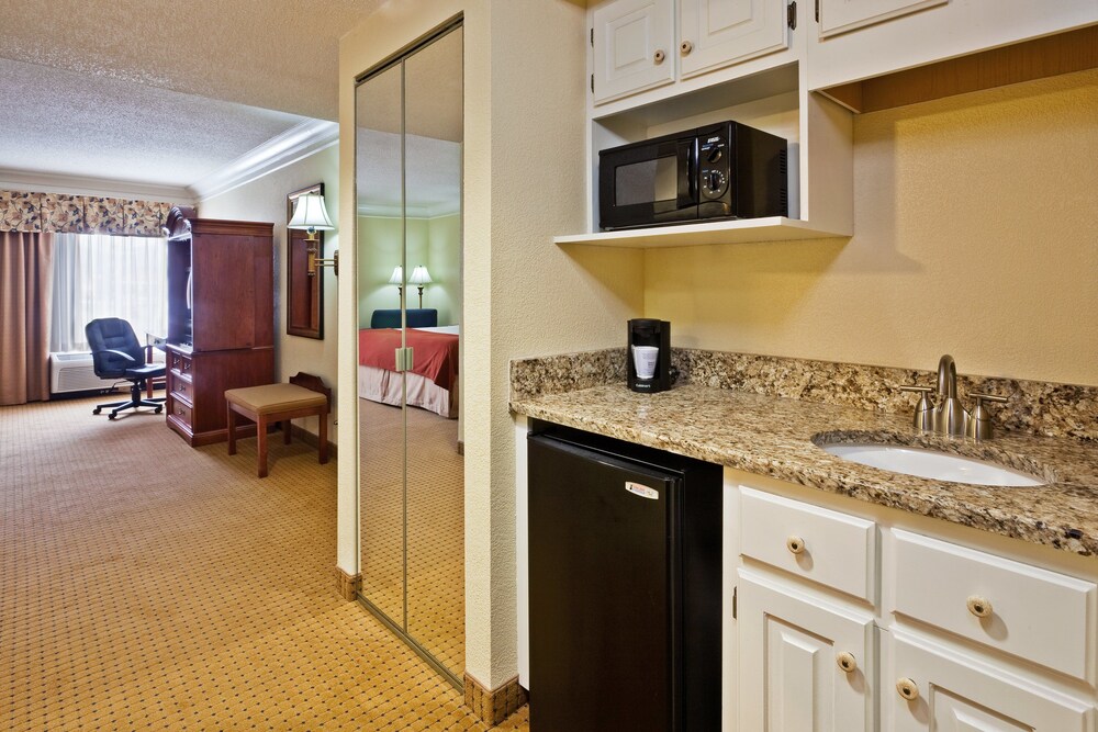 Holiday Inn Express Ringgold by IHG - photo 11