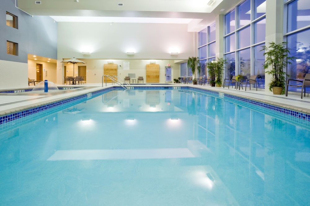 Holiday Inn Express Hotel and Suites Mankato East by IHG - photo 56