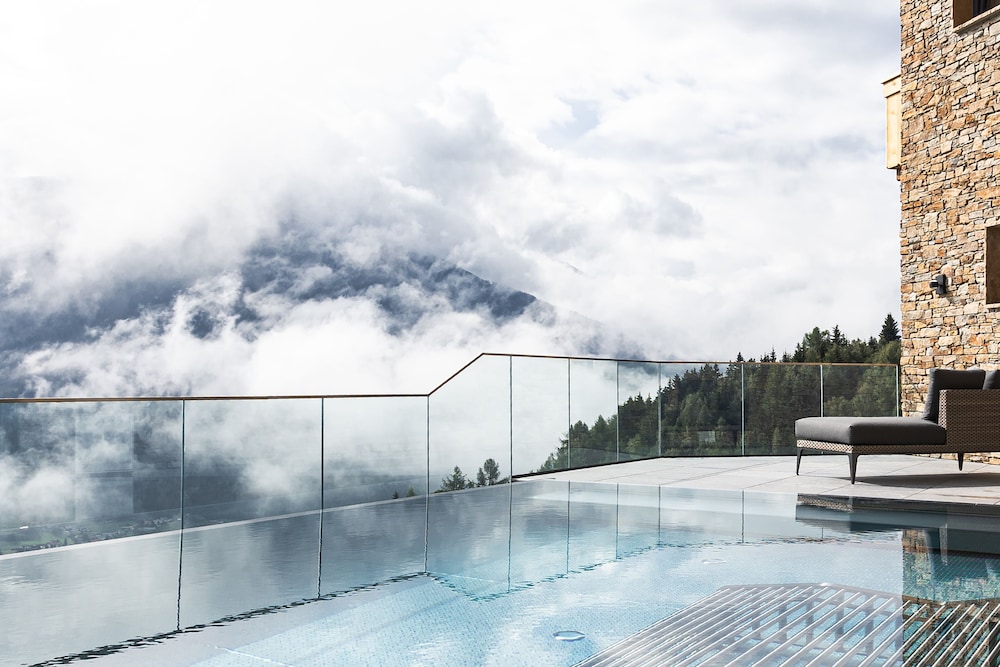 Puitalm Natur I Apart I Hotel — hotel in Arzl Im Pitztal
