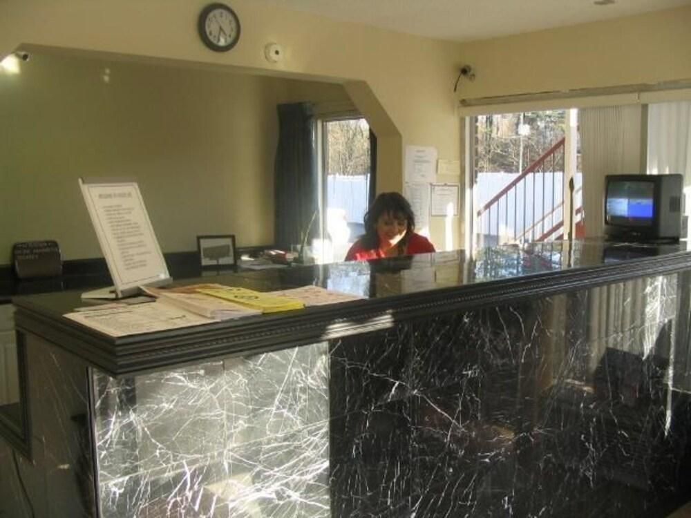 Guest Inn Dalton - photo 12