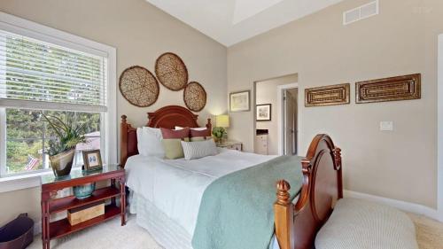 Inn Like a Lamb - photo 42