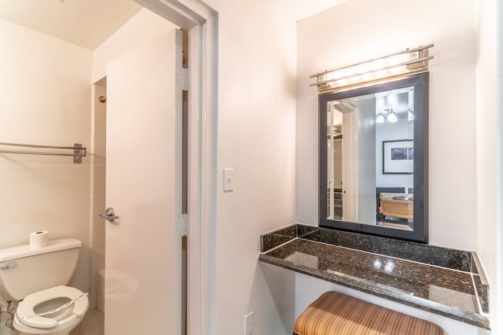 502 Little Harbor Inn - photo 15