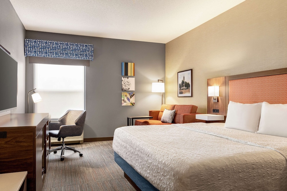Hampton Inn & Suites Valparaiso - photo 15