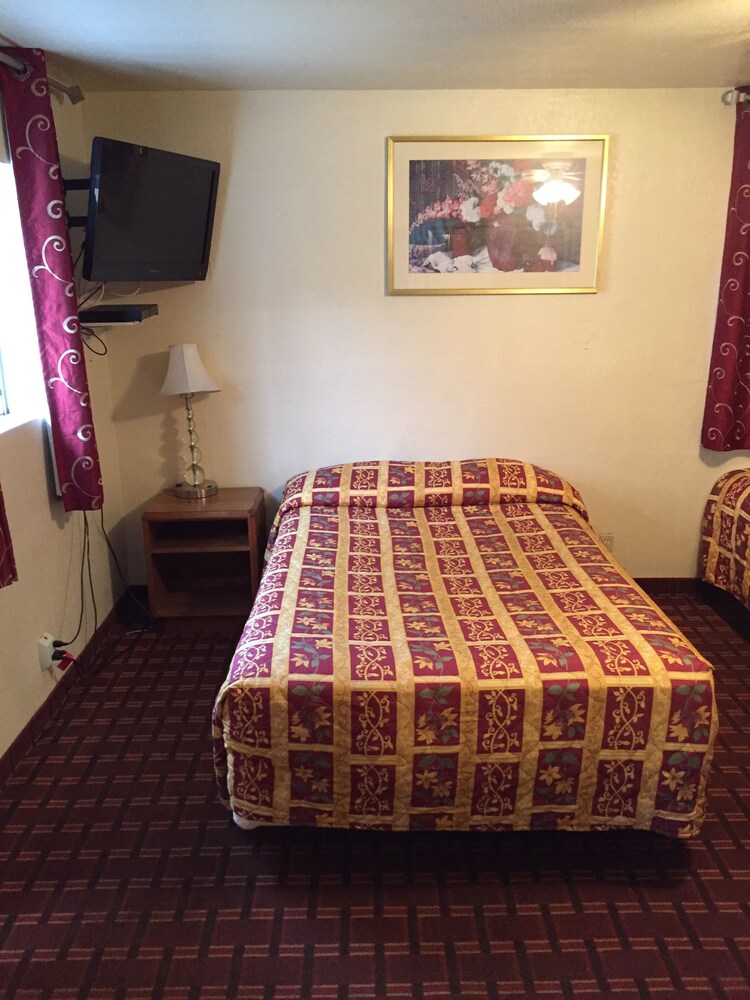 Jerry's Motel Oakdale - photo 10
