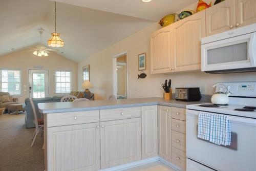 No Worries by Oak Island Accommodations - photo 37
