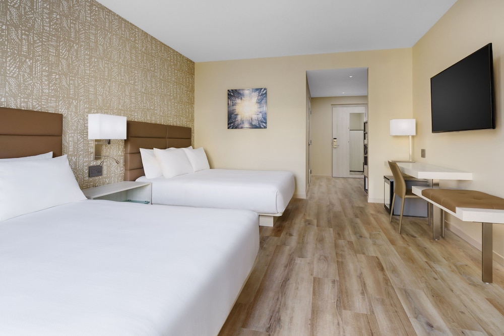 AC Hotel by Marriott Naples 5th Avenue - photo 27