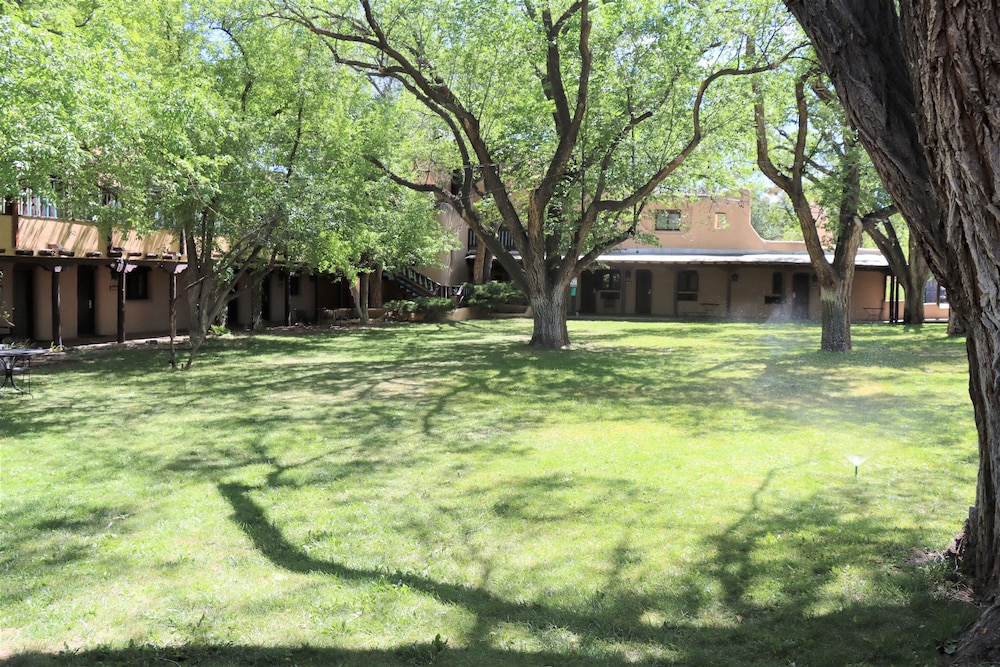 Sagebrush Inn & Suites - photo 56